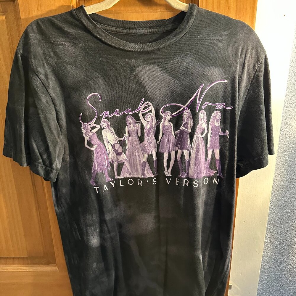 Taylor Swift T shirt